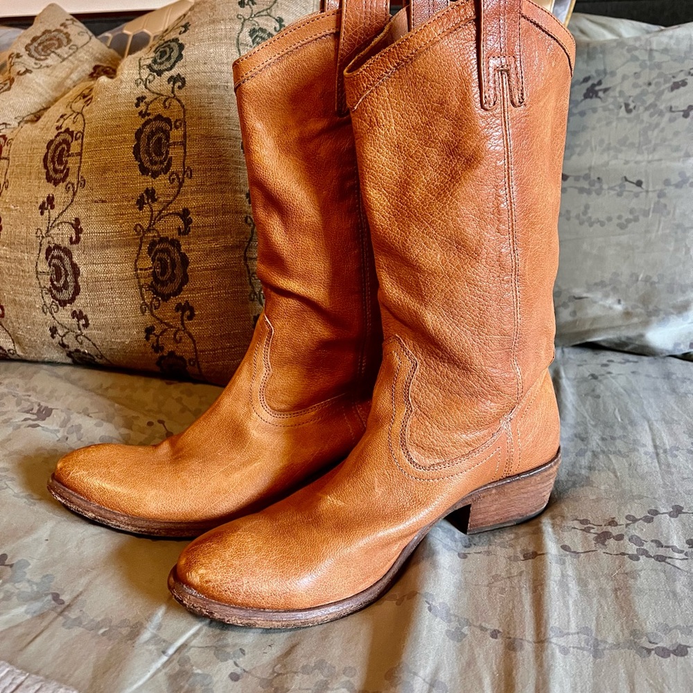 Frye Carson Cowboy Boot